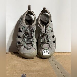 #3058-Gray and Green Outdoor Sandals